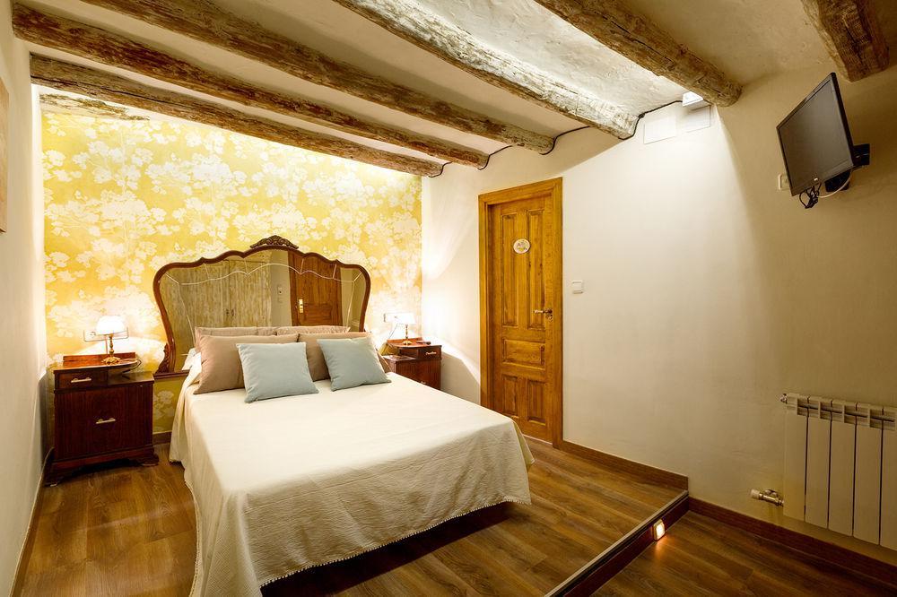 Hotel Villa San Jorge Azanúy Екстериор снимка