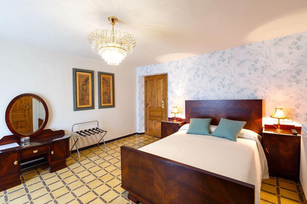 Hotel Villa San Jorge Azanúy Екстериор снимка