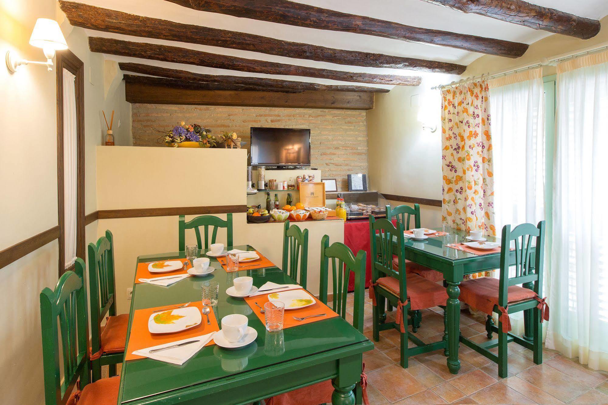 Hotel Villa San Jorge Azanúy Екстериор снимка
